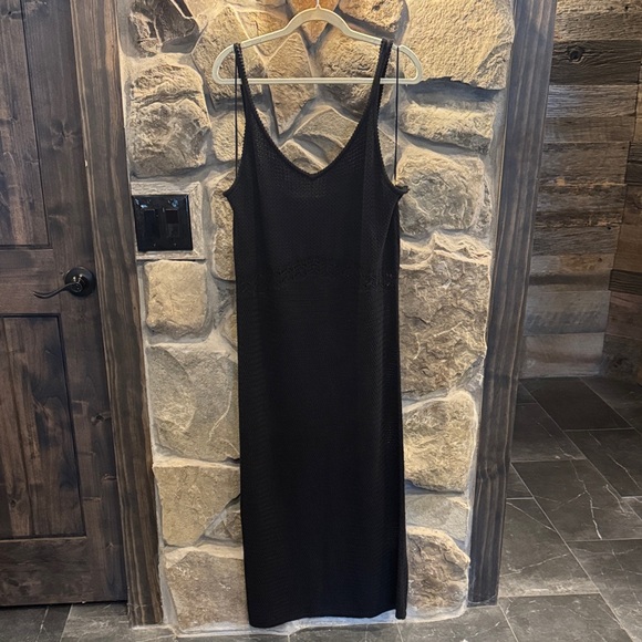 Old Navy Black Midi Dress - Picture 1 of 4